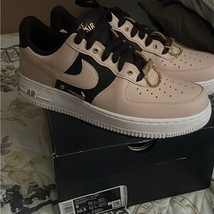 Nike Air Force 1 07 premium particle beige